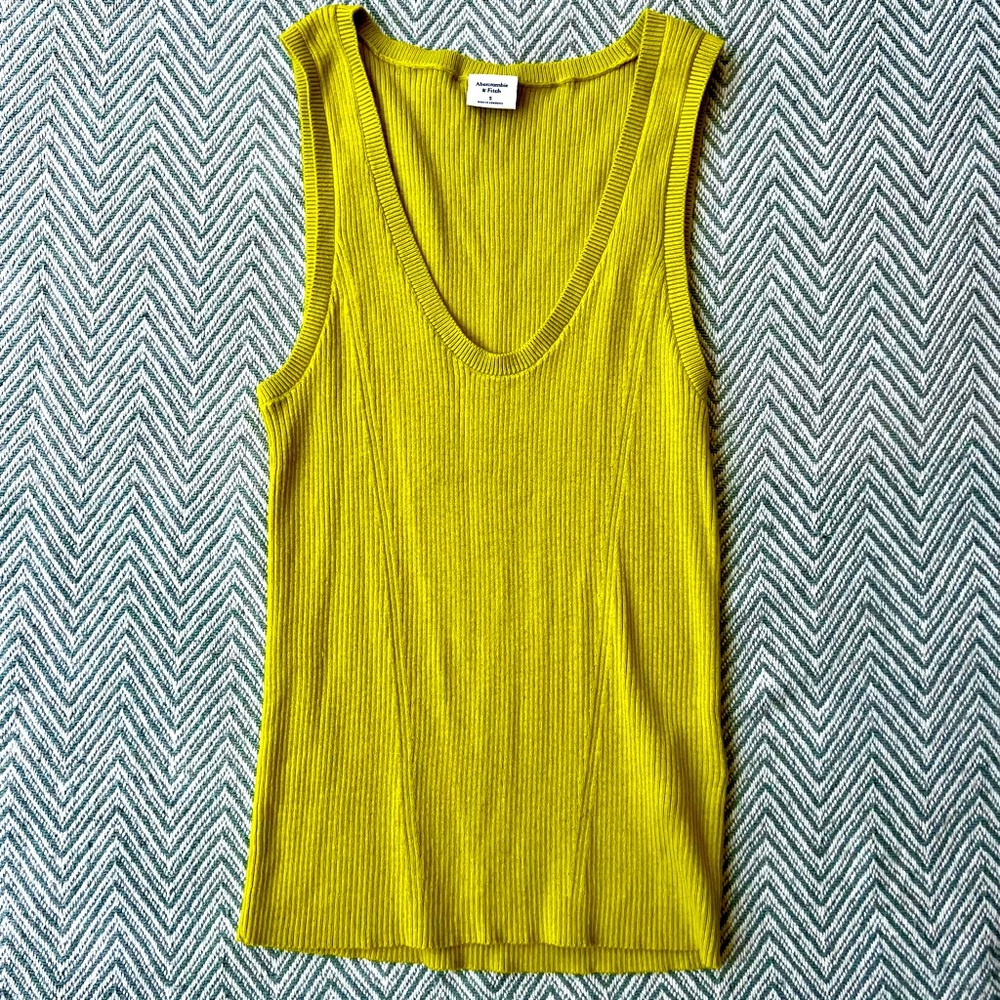 Abercrombie & Fitch Knit Tank Top | size small | never worn